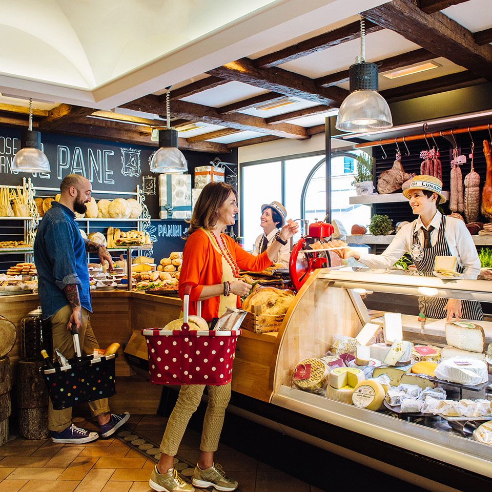 Customers in Quarrata's shop